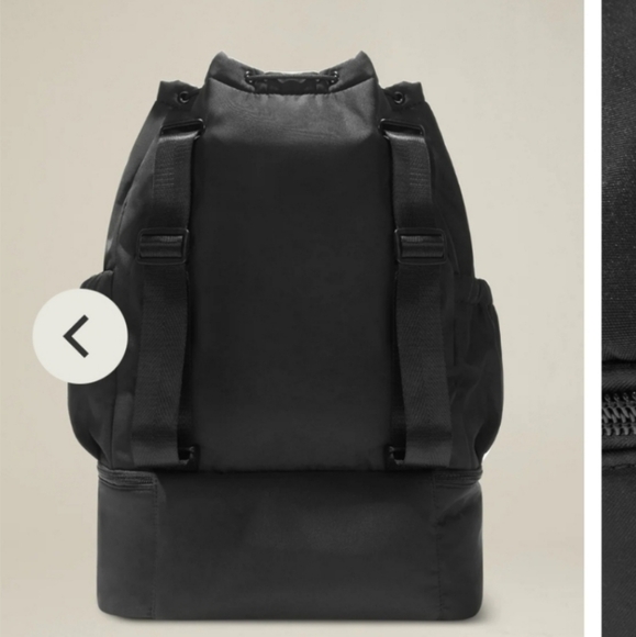 ๐๐ Beyond Yoga Convertable Gym Bag Pull-Cord Top - Picture 10 of 12